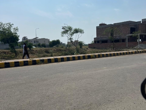 1 Kanal Pair Plot For sale in DHA Phase 8 lahore