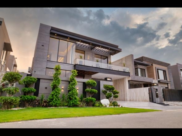 DHA Lahore phase 7 1 kanal house for sale
